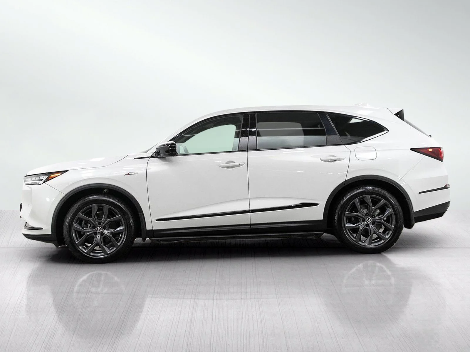 Used 2022 Acura MDX A-SPEC with VIN 5J8YE1H06NL804423 for sale in Burnsville, Minnesota