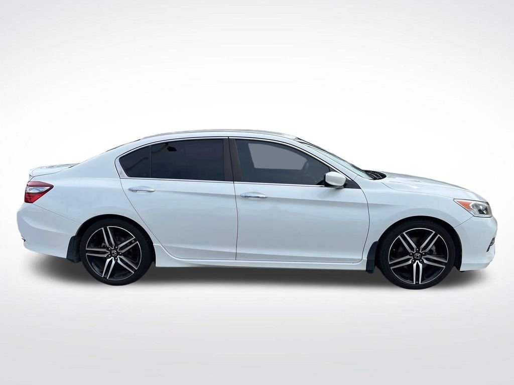 Used 2016 White Honda Sport image 6
