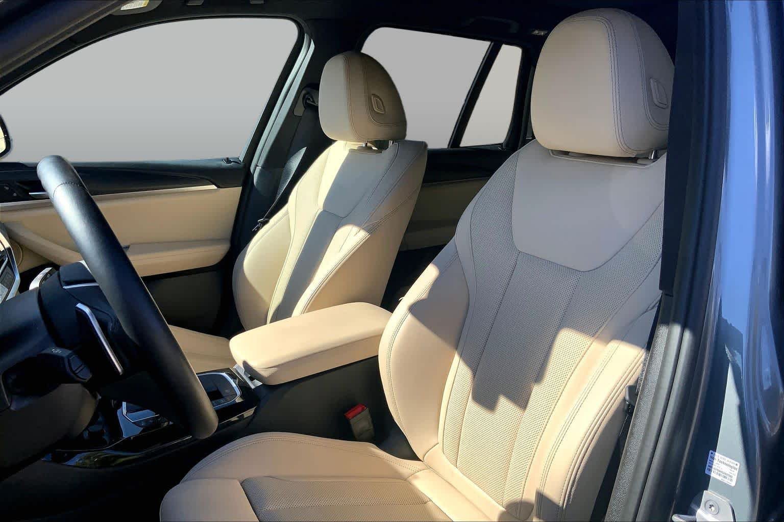 Used 2024 Skyscraper Grey Metallic BMW xDrive30i image 7