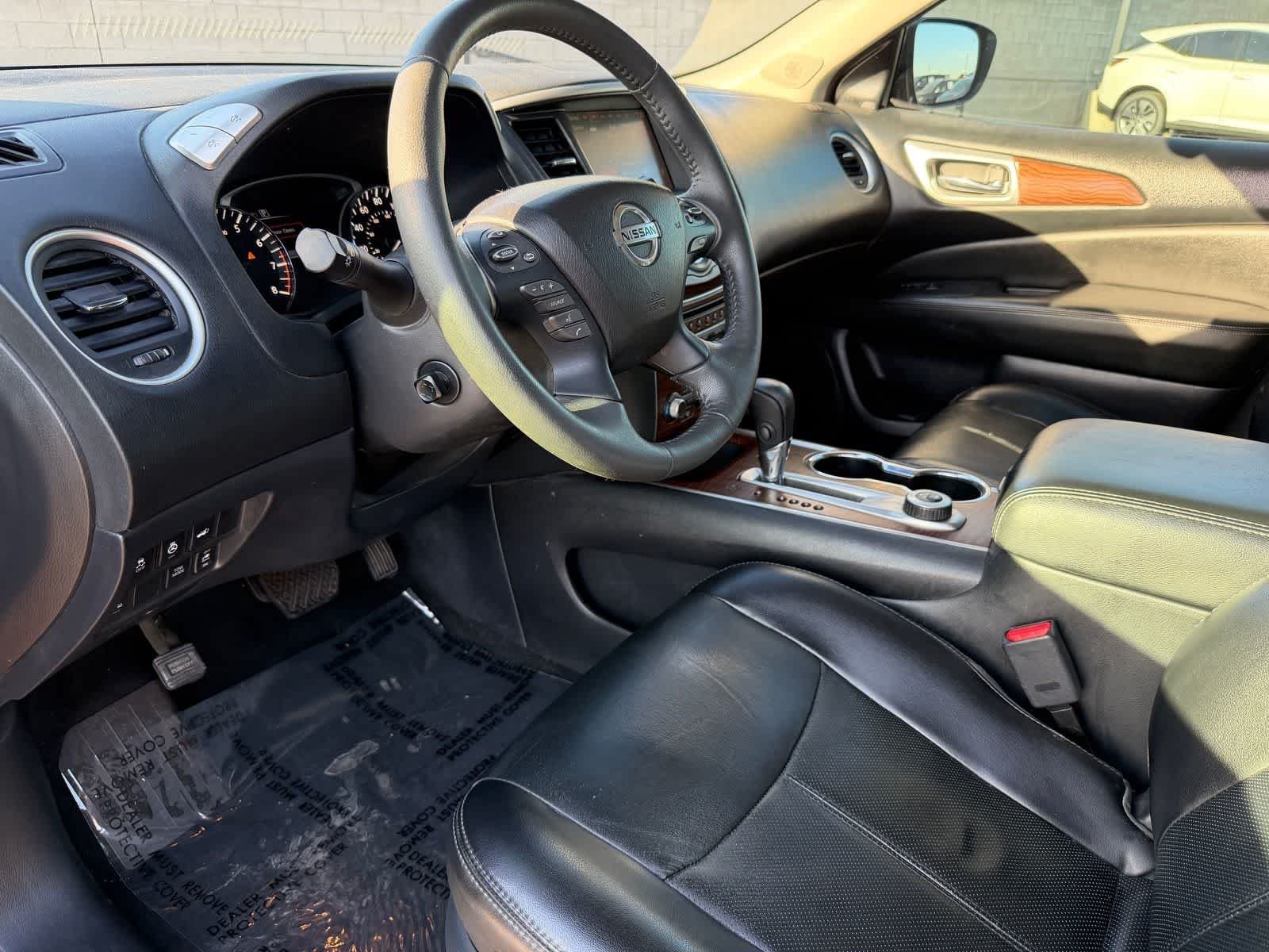 Used 2018 Nissan Pathfinder Platinum with VIN 5N1DR2MM6JC616362 for sale in Avondale, AZ