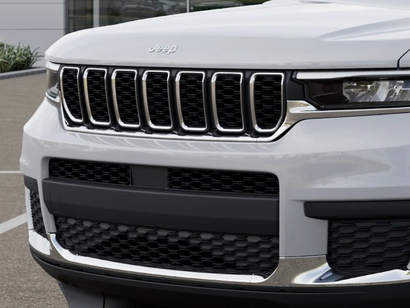 New 2026 Bright White Clear-Coat Exterior Paint Jeep Laredo image 38