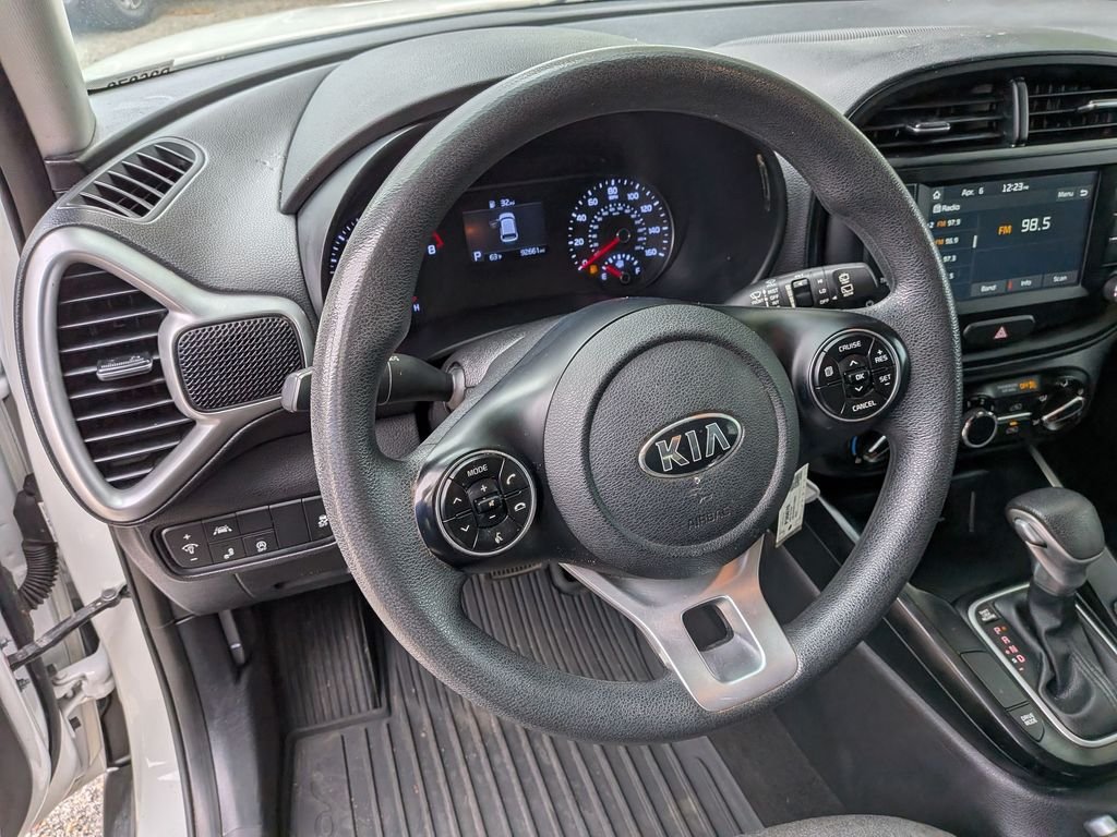 Used 2020 White Kia S image 26