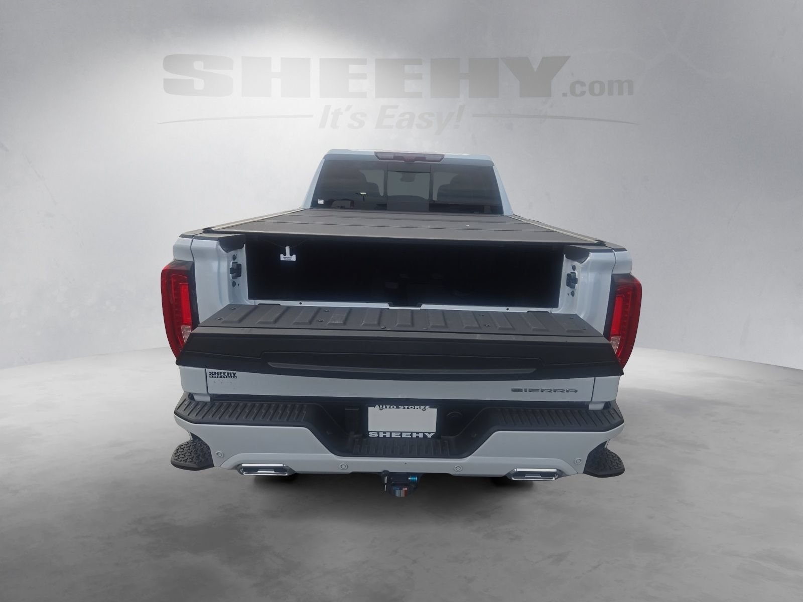 Used 2026 Glacier White Tricoat GMC Denali Ultimate image 28