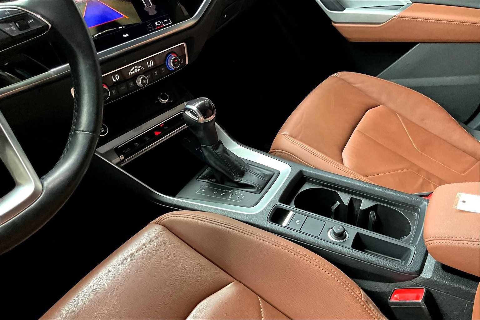 Used 2022 Mythos Black Metallic Audi Premium image 16