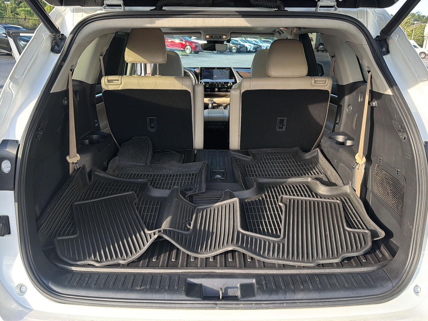 Used 2022 Wind Chill Pearl Toyota Platinum image 35