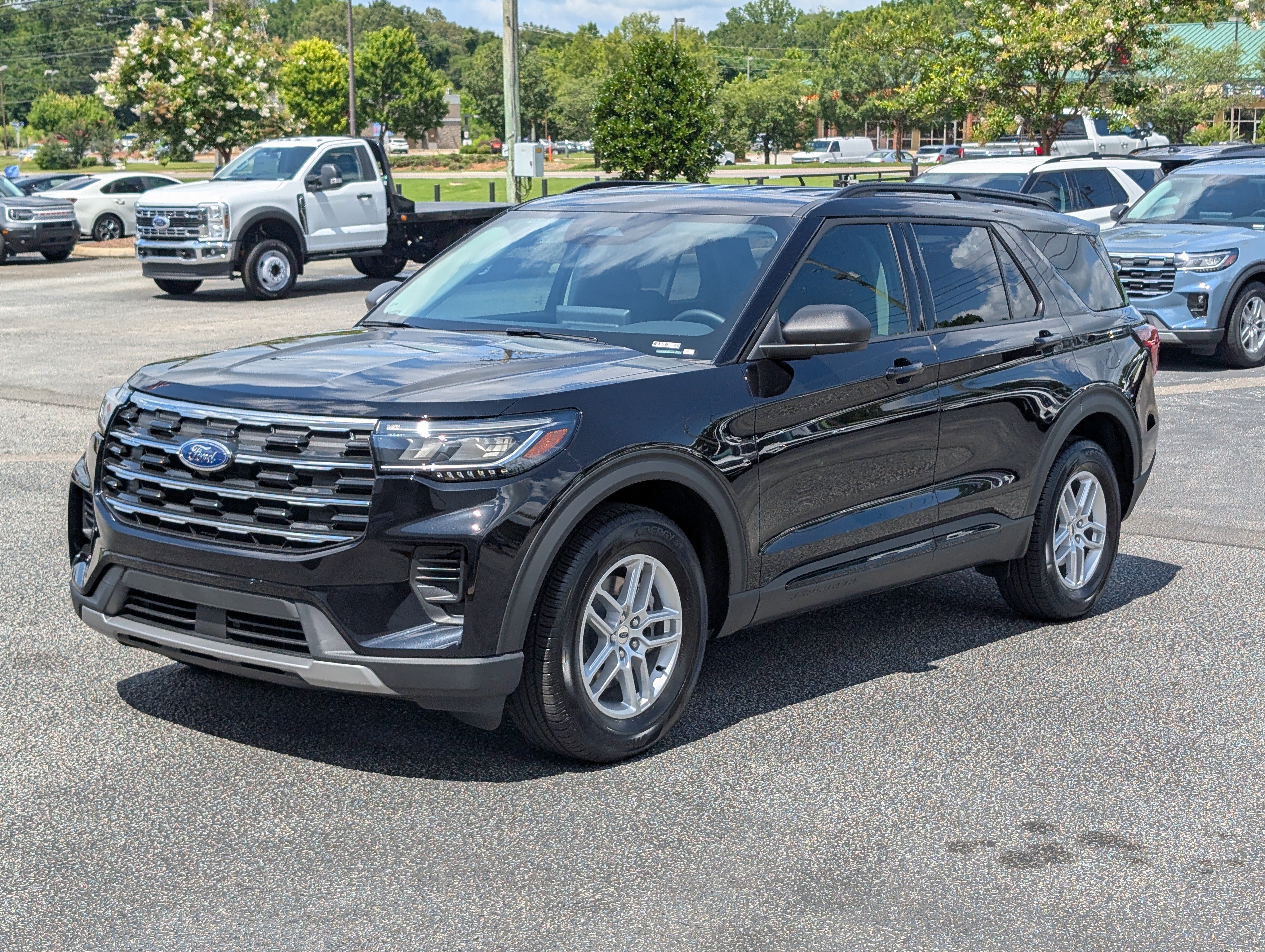 New 2026 Agate Black Metallic FORD Active image 2