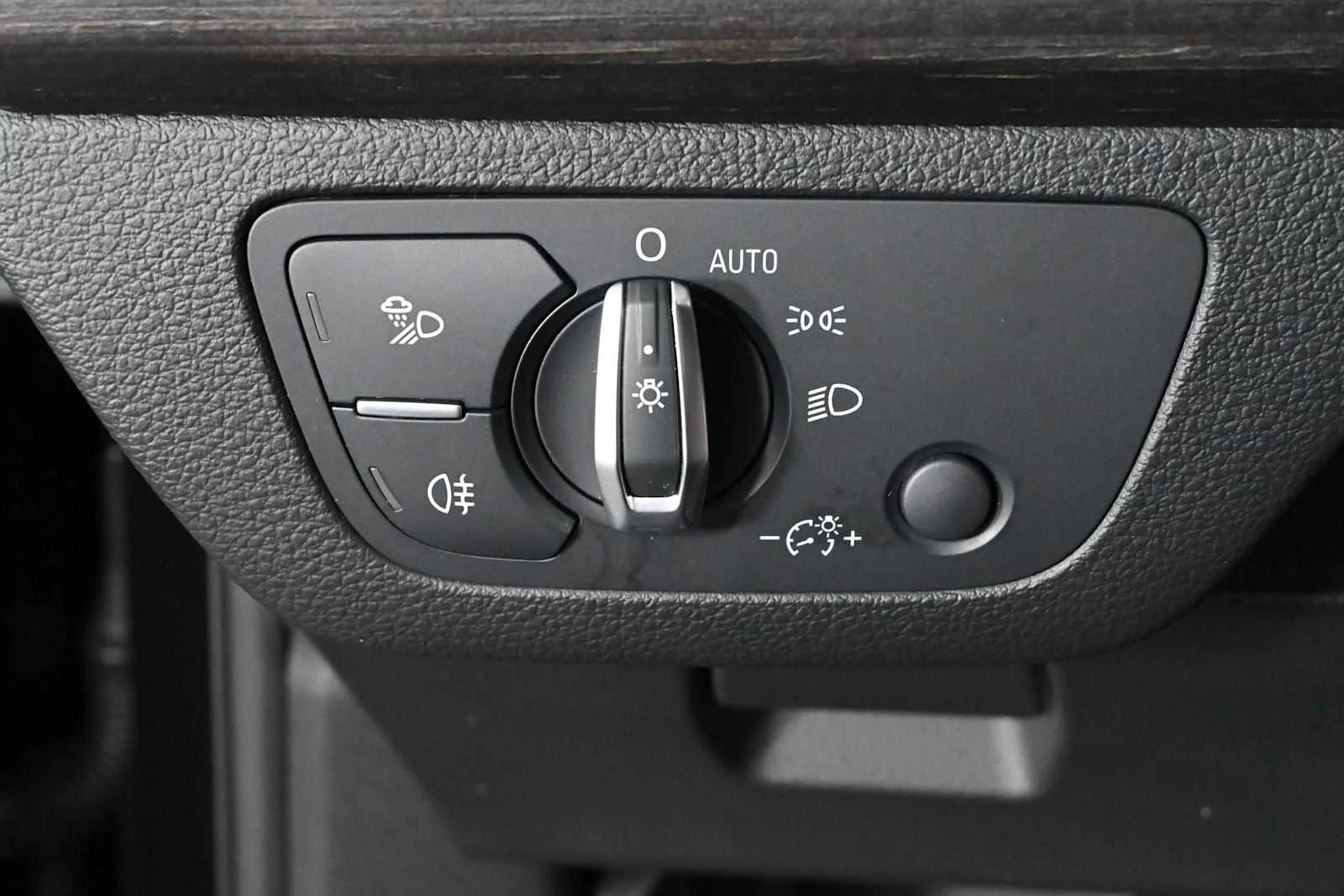 Used 2024 Mythos Black Metallic Audi S line Premium Plus image 21