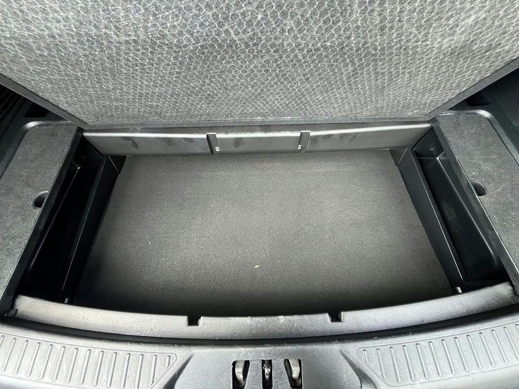Used 2023 Gray Ford XLT image 30