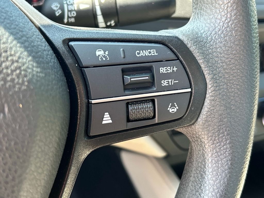 Used 2023 Red Honda LX image 19