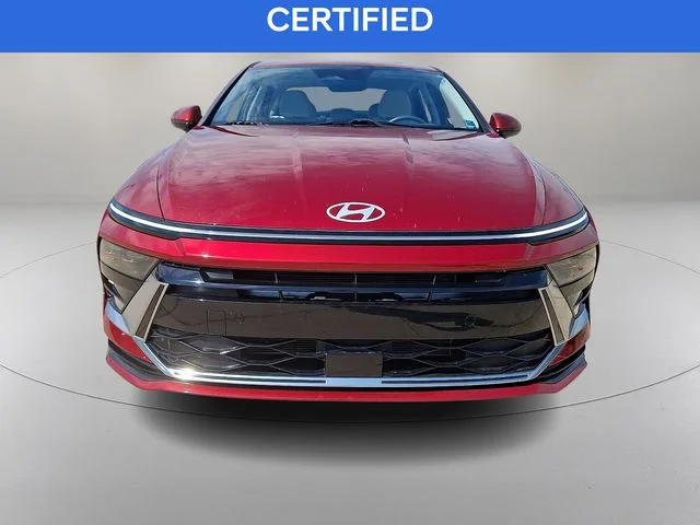 Used 2024 Red Hyundai SEL image 3