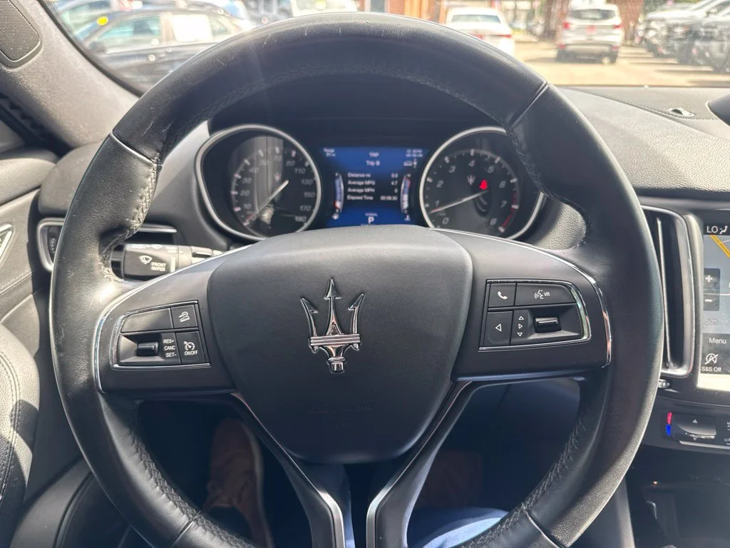 Used 2019 White Maserati Base image 16