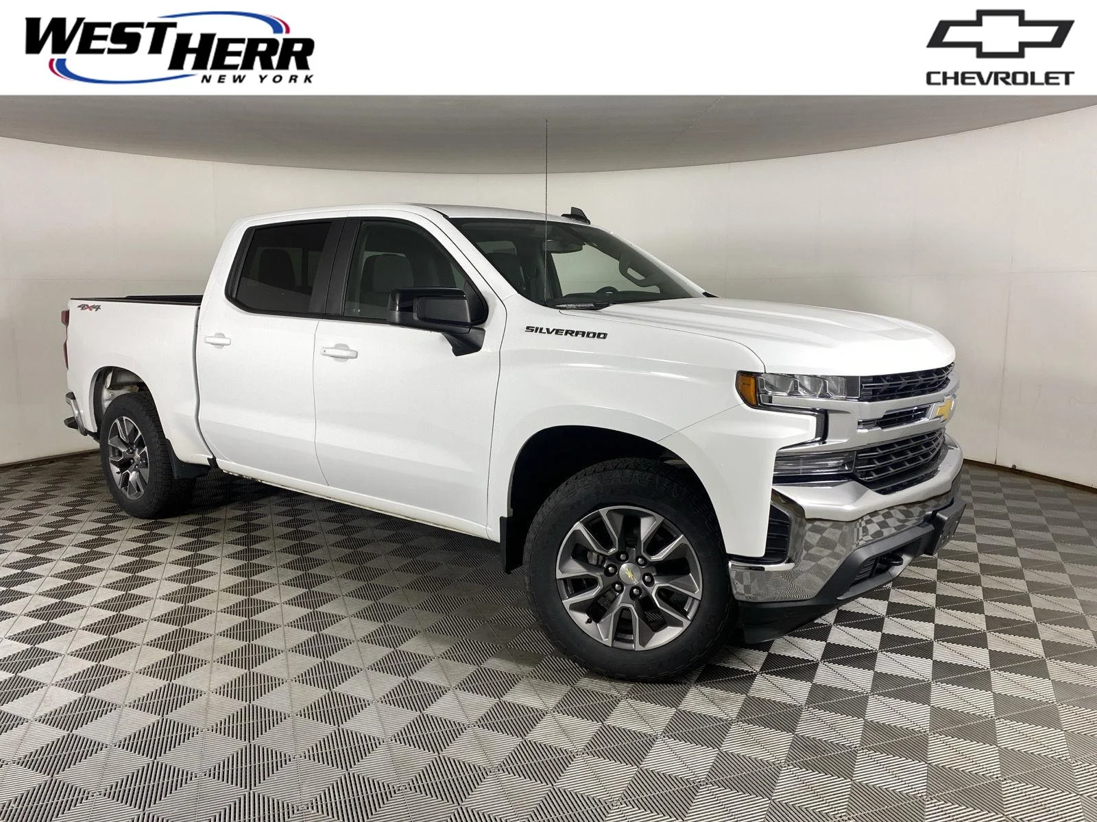Used 2021 Summit White Chevrolet LT image 1