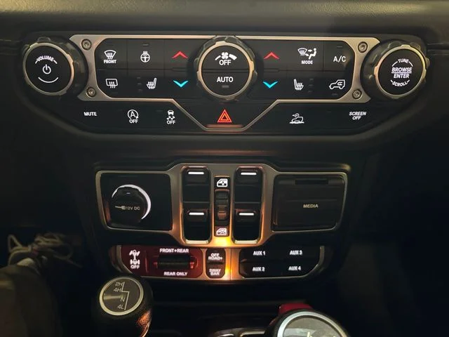 Used 2024 Green Jeep Rubicon image 21