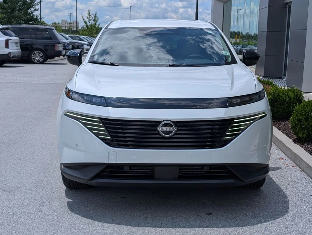 Used 2025 White Nissan SV image 10
