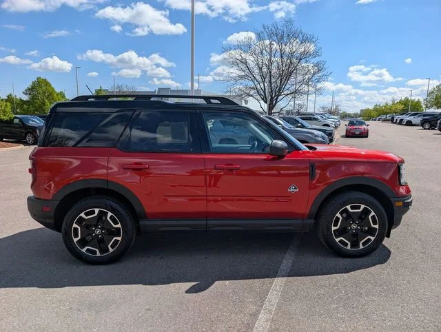 Used 2022 Chili Pepper Red Ford Outer Banks image 6