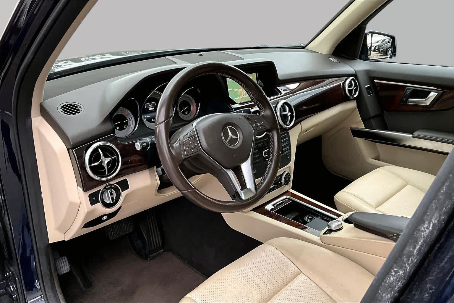 Used 2015 Lunar Blue Metallic Mercedes-Benz GLK 350 image 18