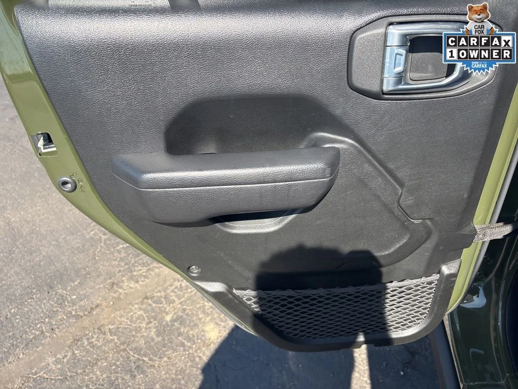 Used 2022 Green Jeep Rubicon image 26