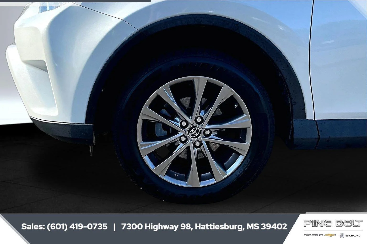 Used 2018 Blizzard Pearl Toyota Limited image 7