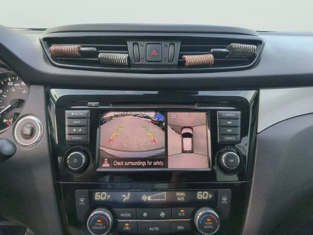 Used 2020 Gray Nissan SL image 22