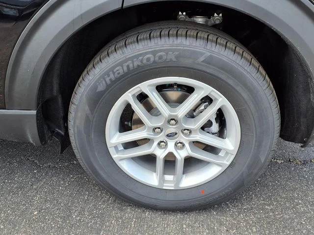 New 2026 Agate Black Metallic Ford Active image 5