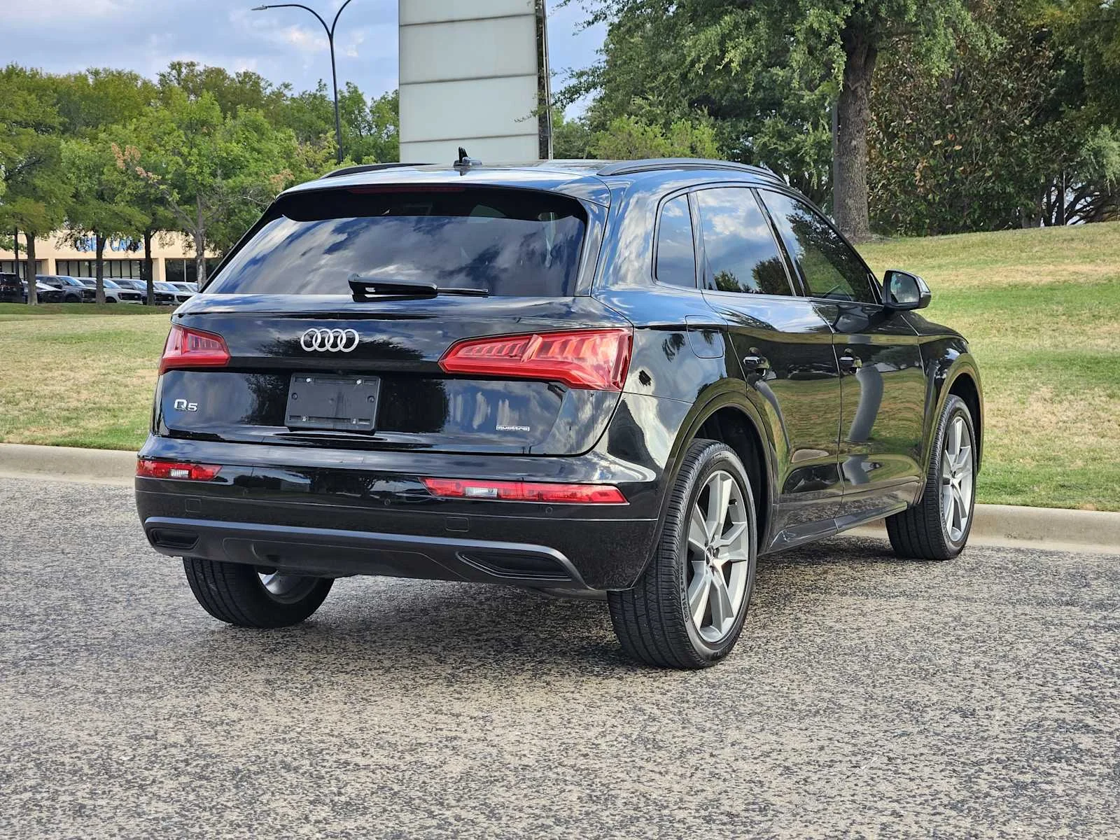 Used 2020 BLACK Audi Premium Plus image 4