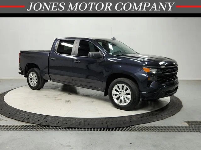 Used 2023 Gray Chevrolet Custom image 1