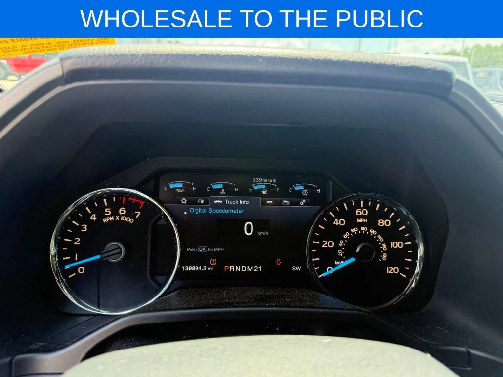 Used 2016 White Ford Platinum image 17