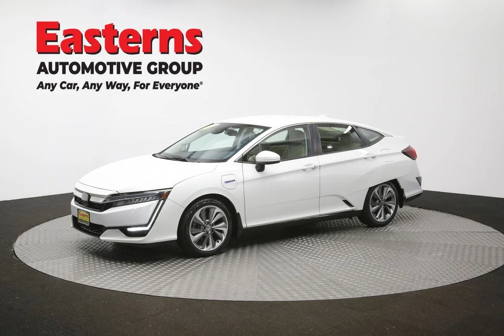 Used 2018 White Honda Touring image 55