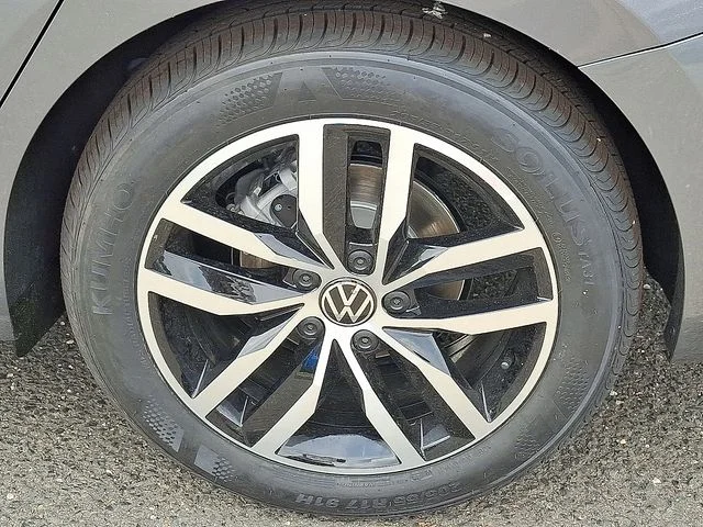 New 2026 Gray Volkswagen 1.5T SE image 5