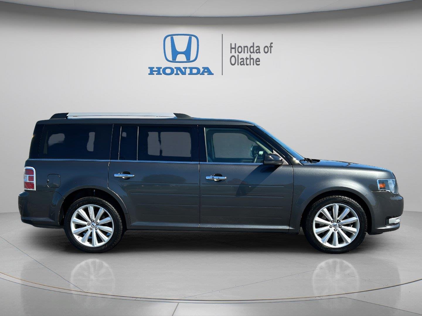 Used 2019 Ford Flex SEL with VIN 2FMGK5C83KBA14883 for sale in Kansas City