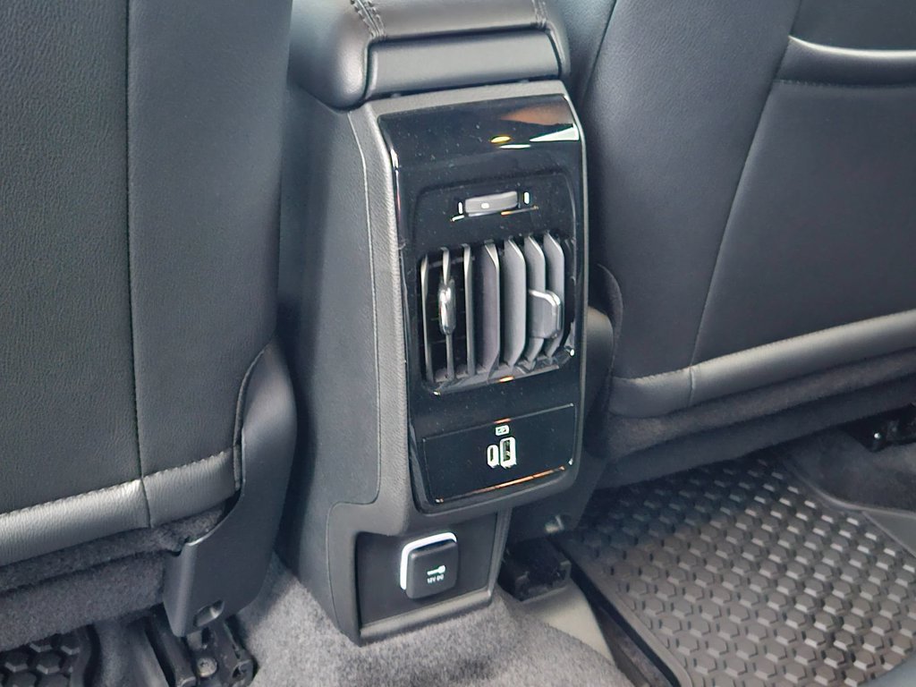 Used 2026 Diamond Black Crystal Pearlcoat Jeep Trailhawk image 28