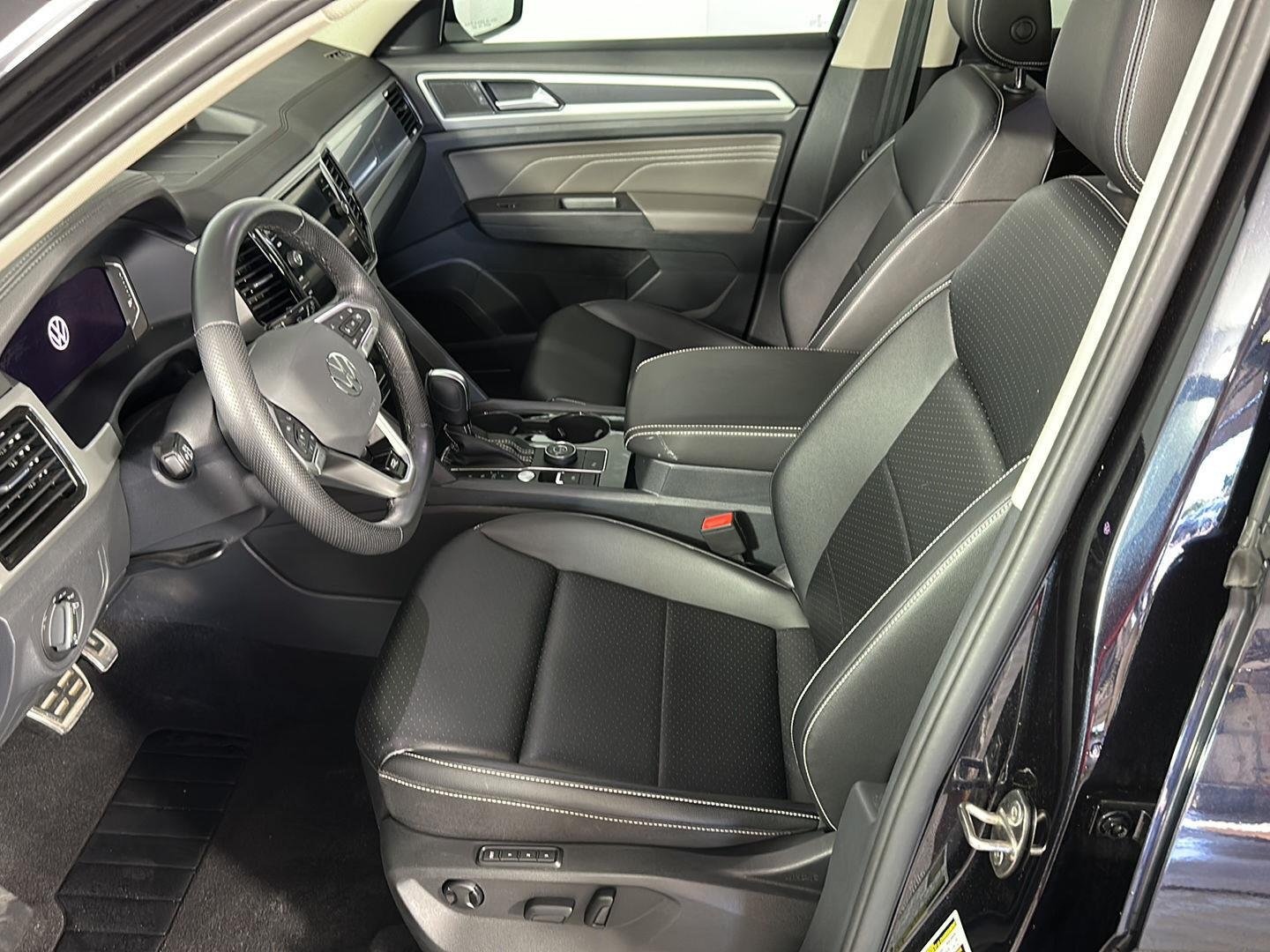 Used 2023 Deep Black Pearl Volkswagen 3.6L V6 SEL R-Line Black image 17