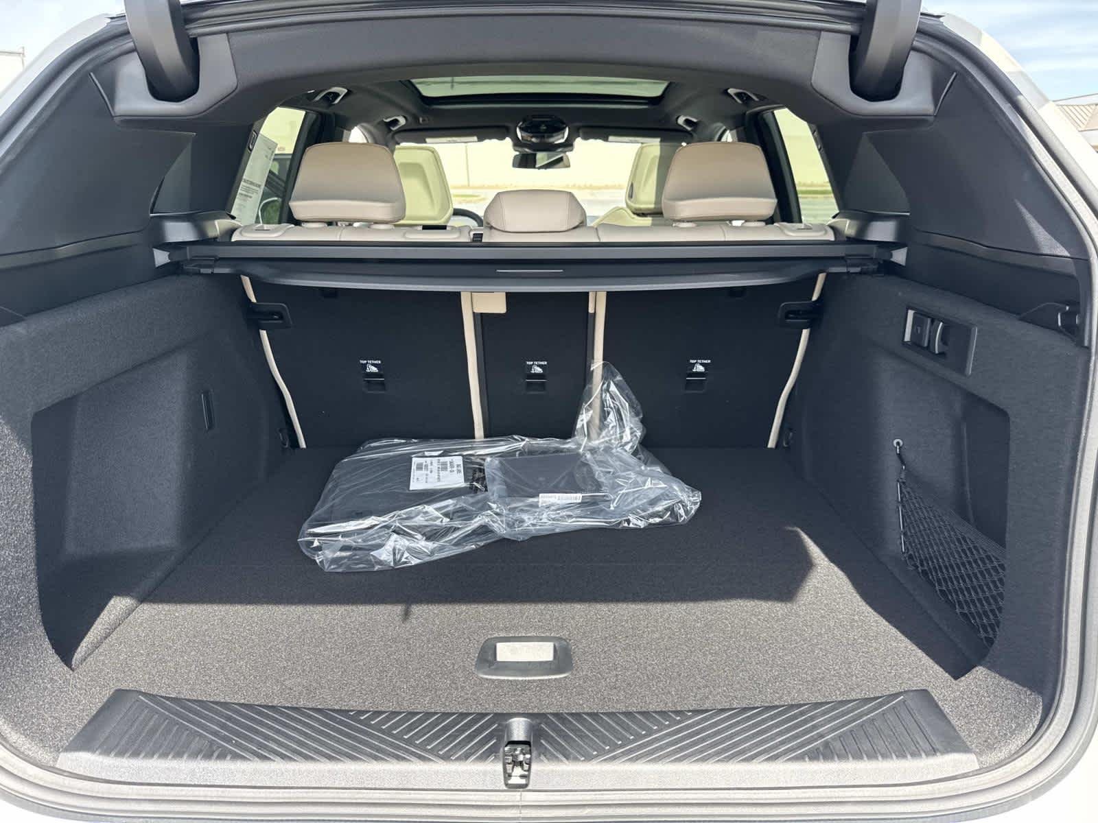 New 2026 Mineral White Metallic BMW 30 xDrive image 29