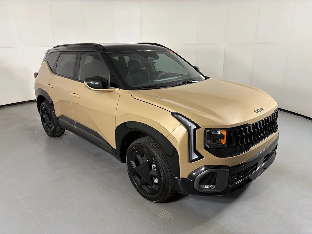 New 2027 Terrain Brown / Black Roof Kia X-Line S image 2