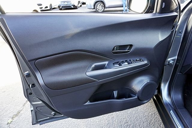 Used 2024 Gray Nissan S image 21