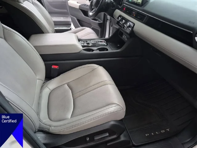 Used 2024  Honda Touring image 36