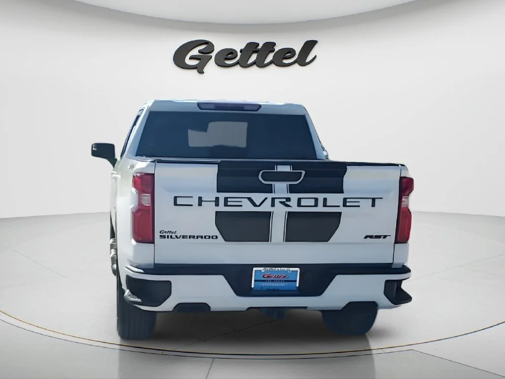 Used 2024 Summit White Chevrolet RST image 6