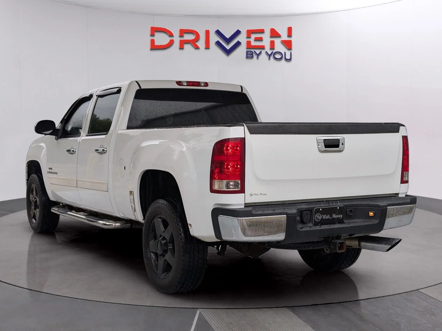 Used 2007 Summit White GMC SLE2 image 3