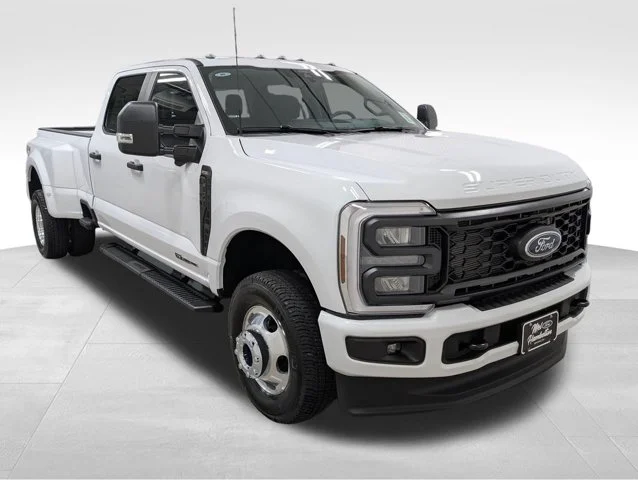 New 2026 Oxford White Ford F-350® XL image 58
