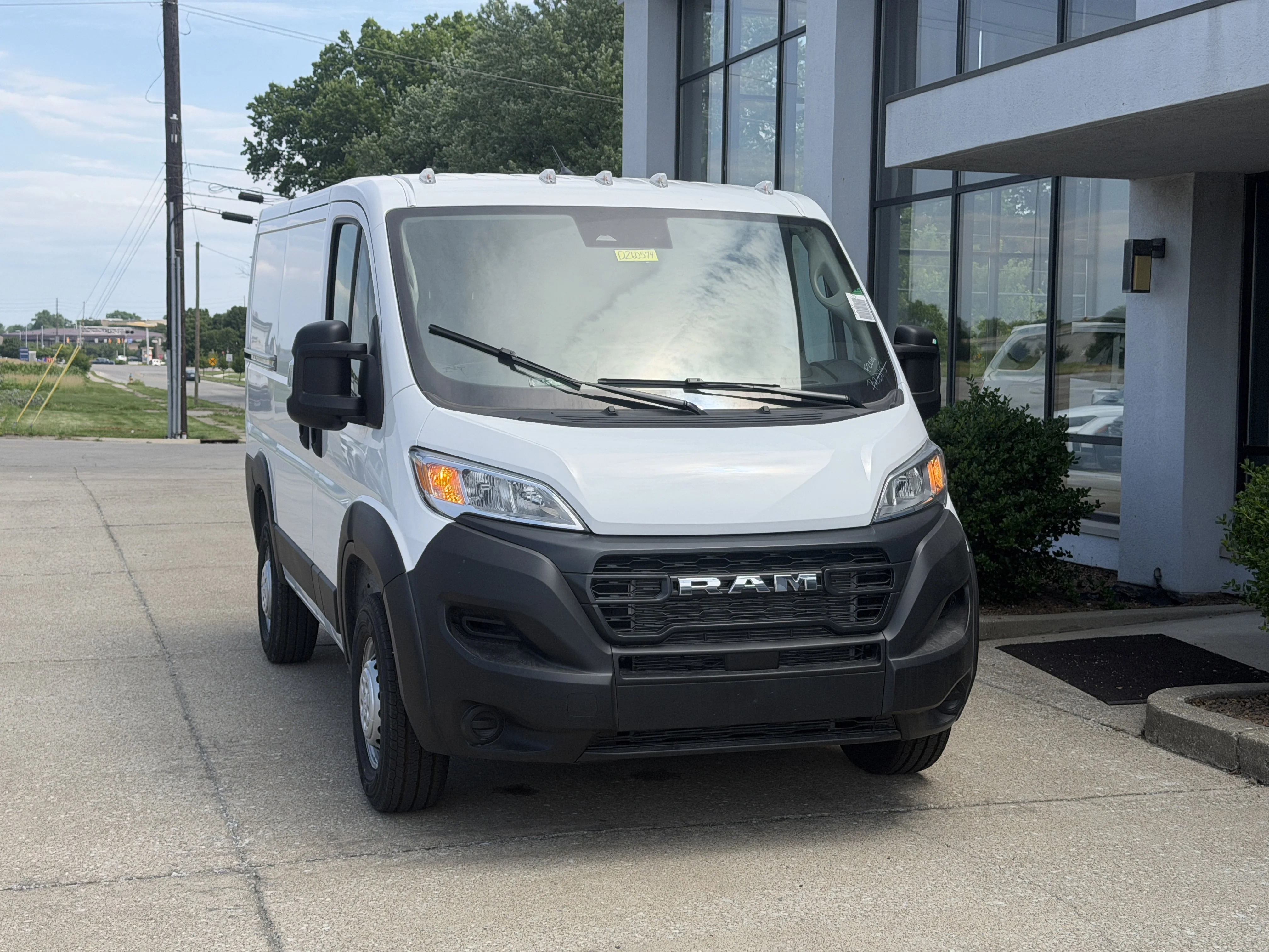 New 2026 Bright White Clear-Coat Exterior Paint RAM Tradesman image 16