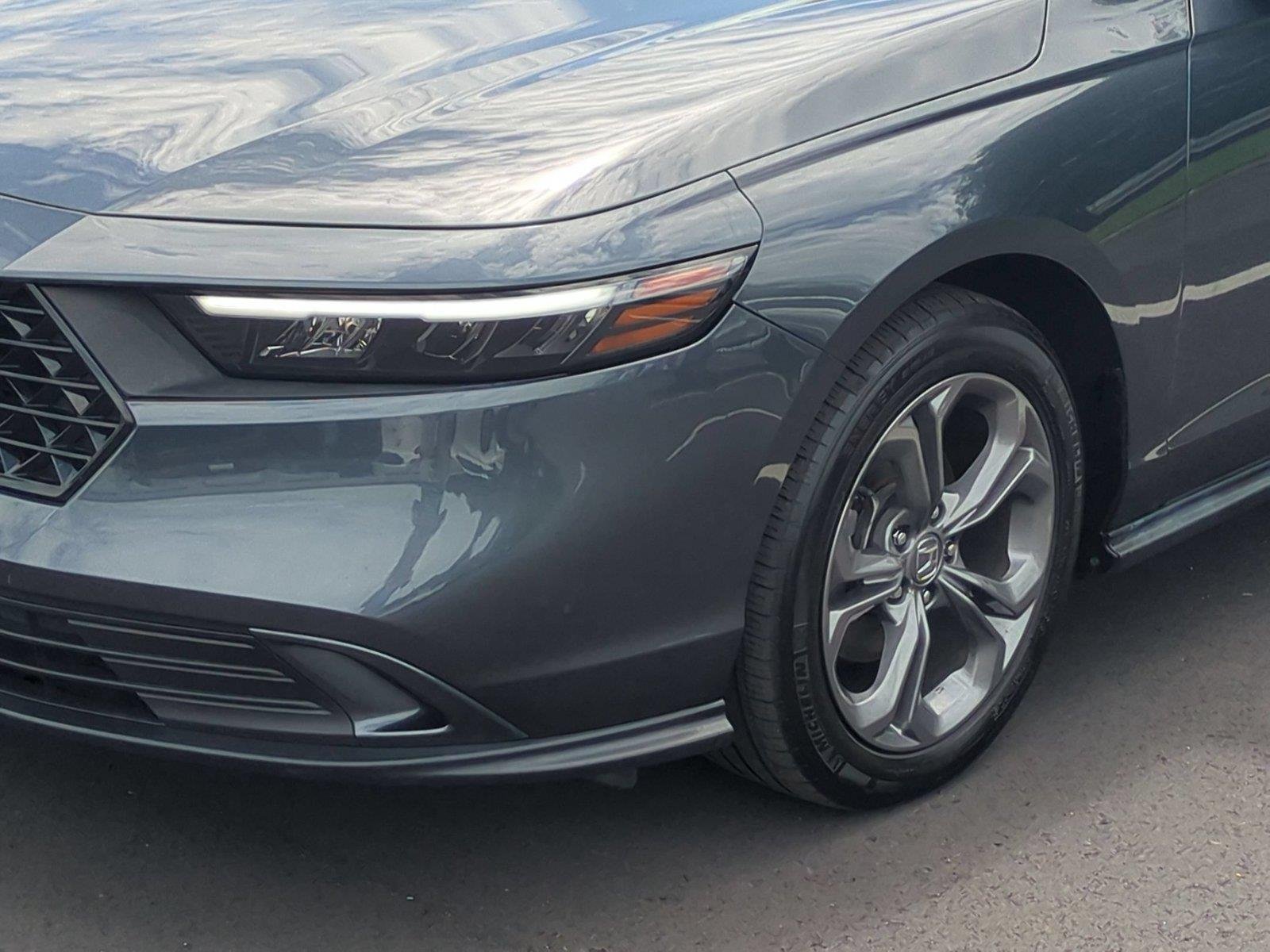Used 2023 Meteorite Gray Metallic Honda EX image 9