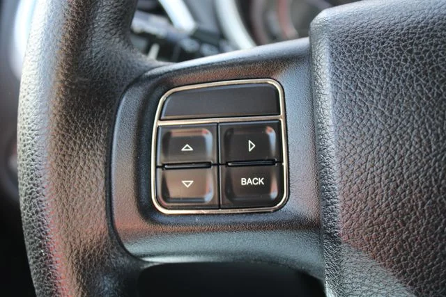 Used 2012 Silver Dodge SXT image 29