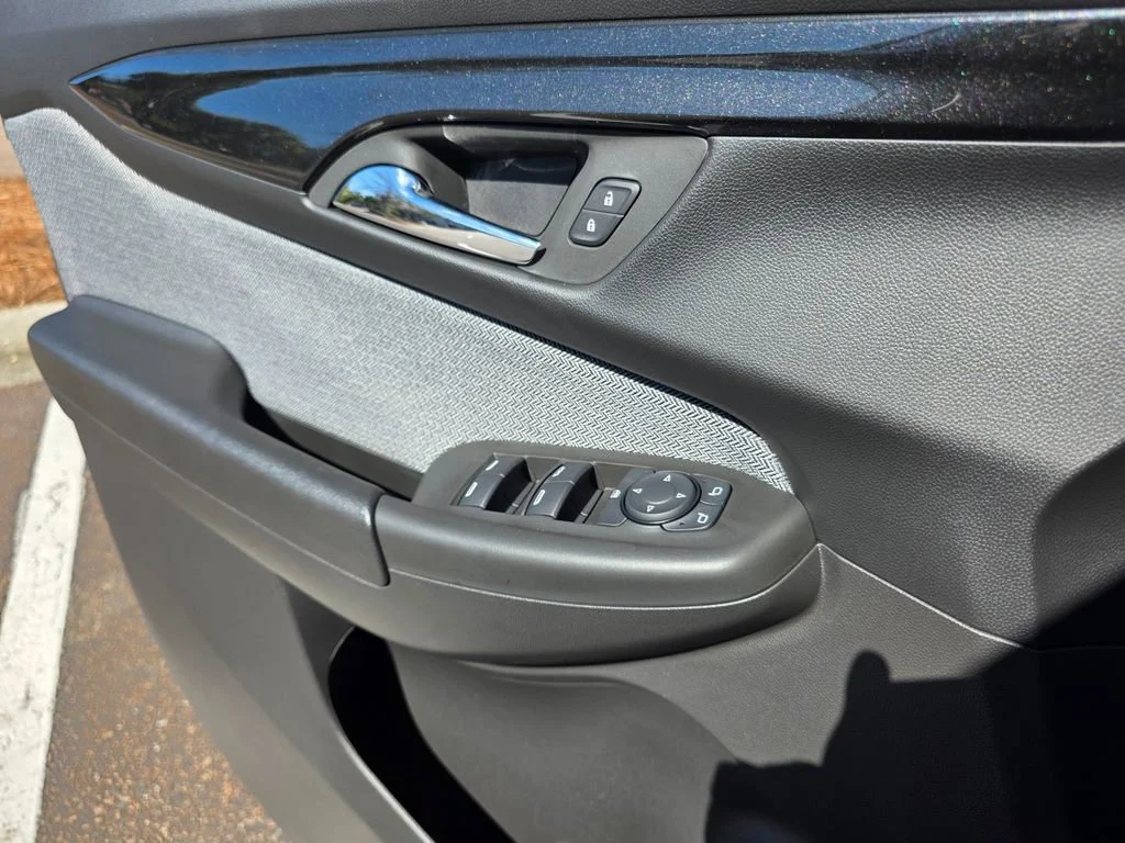 New 2026 Mosaic Black Metallic Chevrolet LT image 10