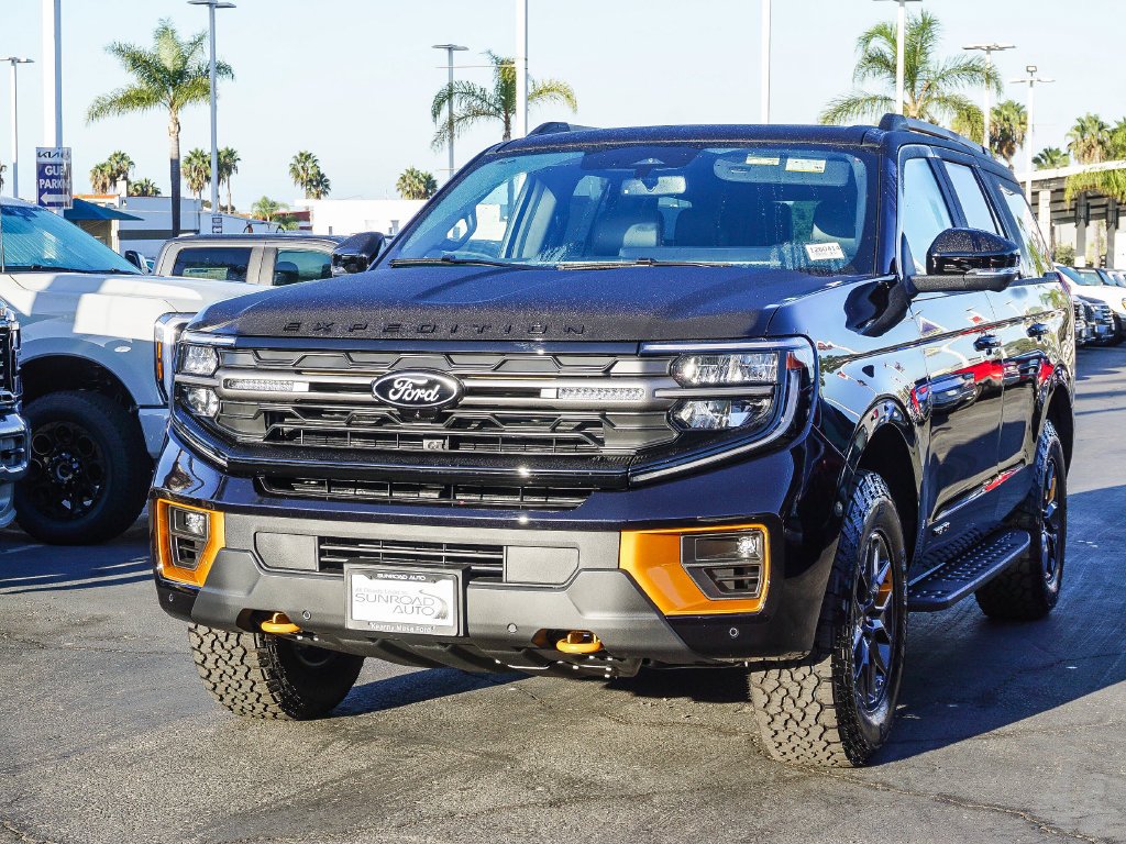 New 2026 Agate Black Metallic Ford Tremor image 3