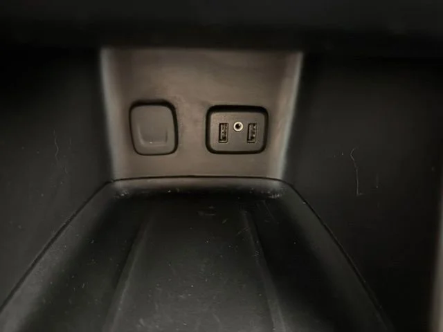 Used 2019 SUMMIT WHITE GMC SLT image 16