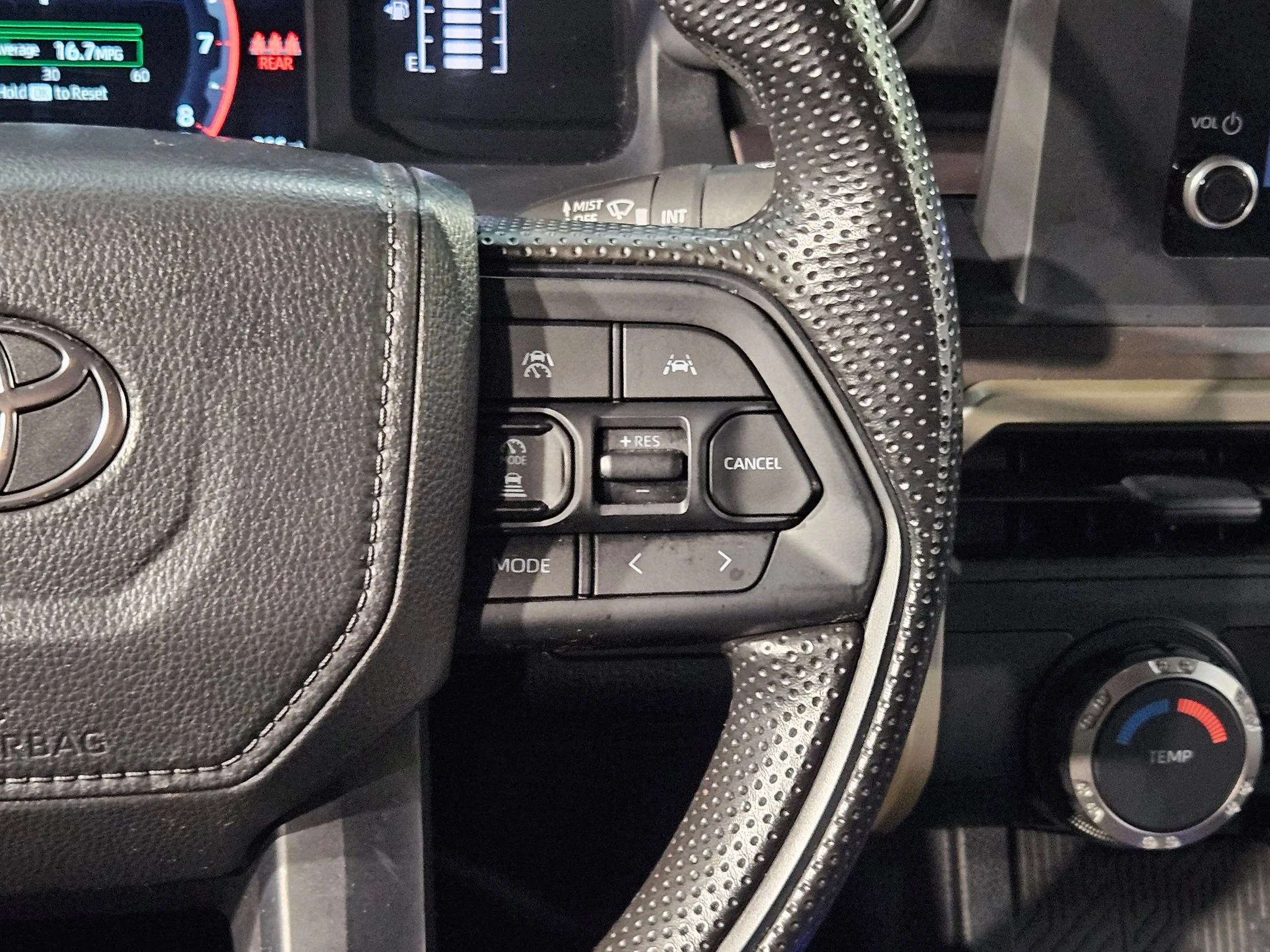 Used 2025 Ice Cap Toyota SR5 image 28