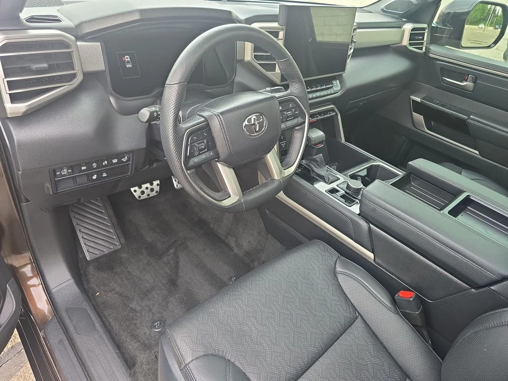 Used 2025  Toyota Limited image 16