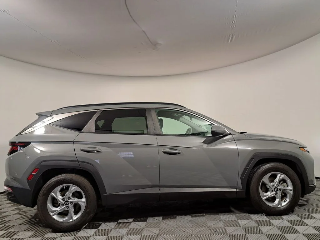 Used 2024 Gray Hyundai SEL image 4