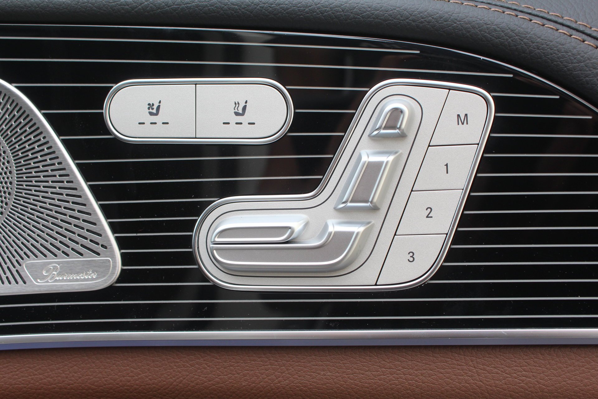 New 2026 POLAR WHITE Mercedes-Benz GLS 450 image 23
