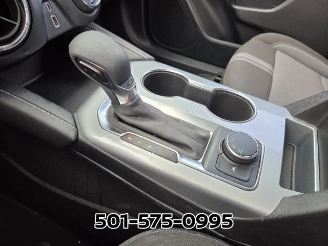 Used 2024 White Chevrolet LT image 27